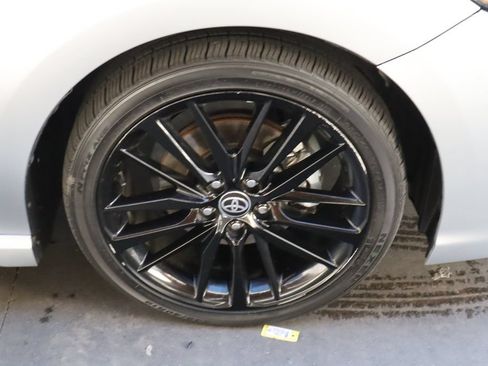 Used 2024 Toyota Camry XSE FWD image 10