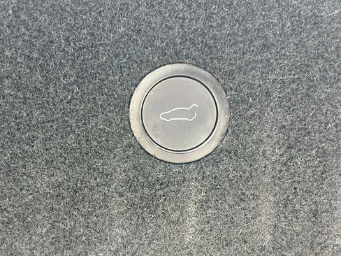 Used 2021 Tesla Model S Plaid image 15