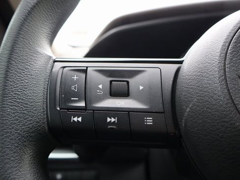 Used 2021 Nissan Rogue SV image 26