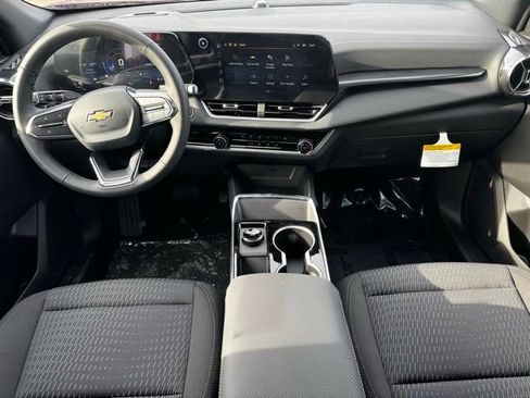 New 2026 Chevrolet Equinox LT image 9