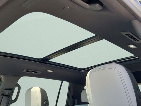 New 2026 Chevrolet Traverse High Country w/ LPO, Floor Liner Package AWD/4WD image 20