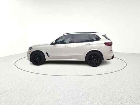 Used 2022 BMW X5 xDrive40i AWD/4WD image 4
