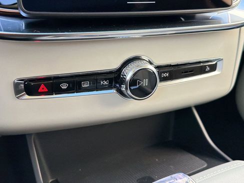 New 2026 Volvo XC90 B6 Ultra w/ Protection Package AWD/4WD image 19