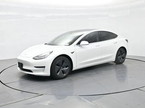 Used 2020 Tesla Model 3 Standard Range image 64