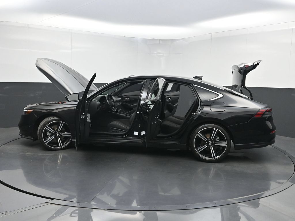 Used 2023 Honda Accord Sport image 32