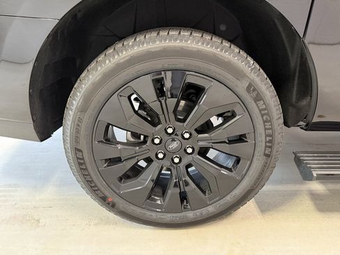 New 2025 Ford Expedition Max Platinum w/ Stealth Appearance Package image 11