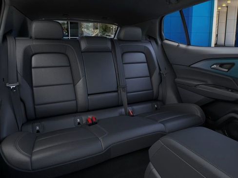 New 2026 Chevrolet Equinox EV LT image 17