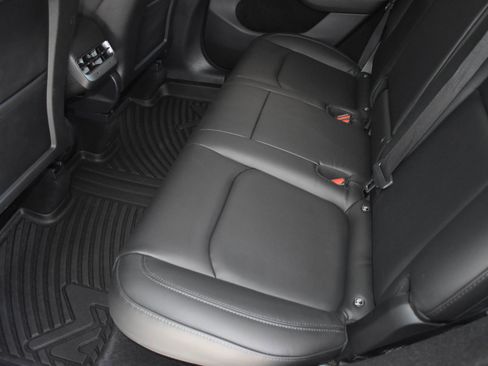 Used 2024 Tesla Model Y Long Range image 15