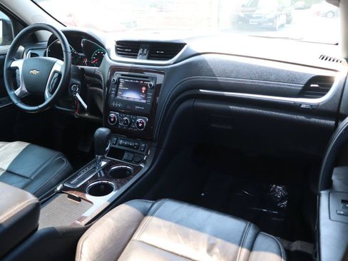 Used 2016 Chevrolet Traverse LT FWD image 11