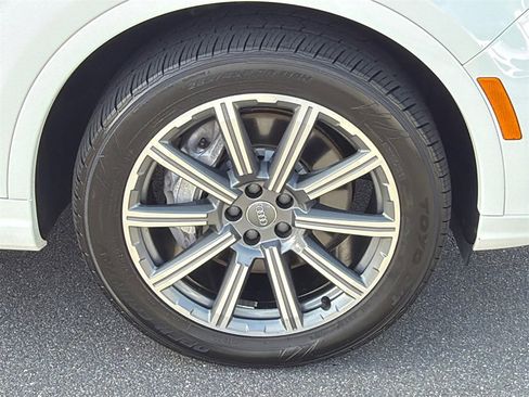 Used 2018 Audi Q7 3.0T Prestige w/ Prestige Package image 12