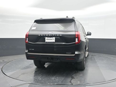 New 2025 Ford Expedition Active image 24