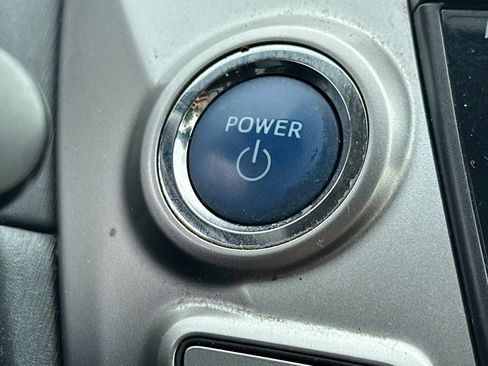 Used 2017 Toyota Prius V Two w/ Carpet Mat Package image 27