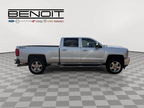 Used 2019 Chevrolet Silverado 2500 LTZ w/ Duramax Plus Package AWD/4WD image 6