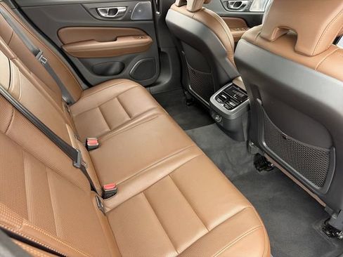 Used 2019 Volvo S60 T5 Inscription FWD image 15