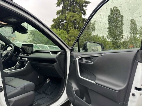 Used 2024 Toyota RAV4 XSE w/ Advanced Technology Package AWD/4WD image 11