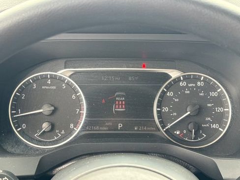 Used 2024 Nissan Pathfinder S AWD/4WD image 18