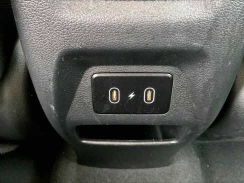 Used 2025 Hyundai Venue SEL image 33