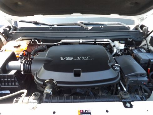 Used 2018 Chevrolet Colorado Z71 RWD image 25