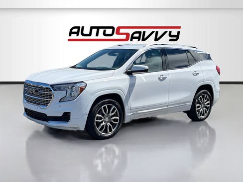 Used 2024 GMC Terrain Denali AWD/4WD image 3