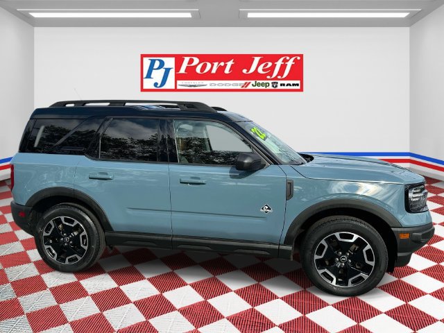 Used 2022 Ford Bronco Sport Outer Banks w/ Tech Package AWD/4WD image 3