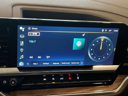 Used 2022 Chevrolet Silverado 1500 LT image 16