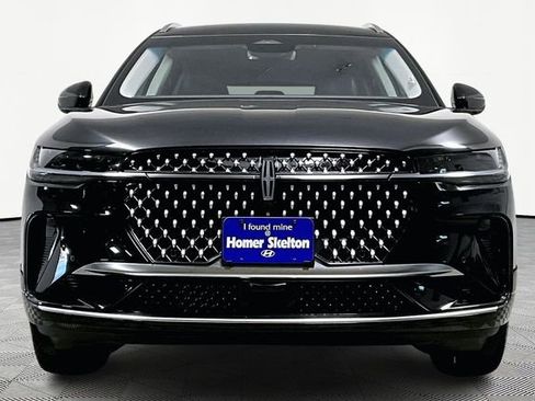 Used 2024 Lincoln Nautilus Reserve image 3