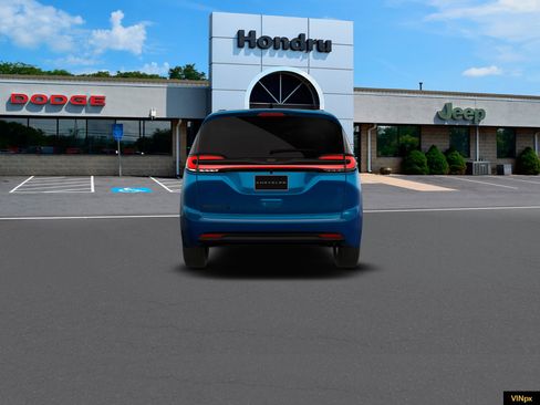 New 2026 Chrysler Pacifica Select image 6