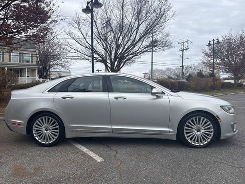 Used 2017 Lincoln MKZ Reserve w/ Climate Package image 10