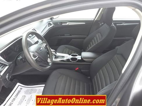 Used 2013 Ford Fusion SE FWD image 16