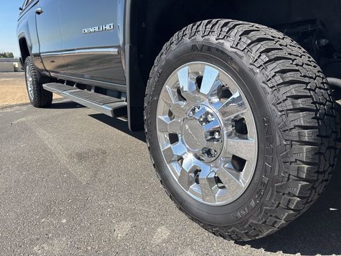 Used 2017 GMC Sierra 2500 Denali w/ Duramax Plus Package image 7