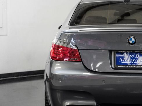 Used 2010 BMW M5 RWD image 43