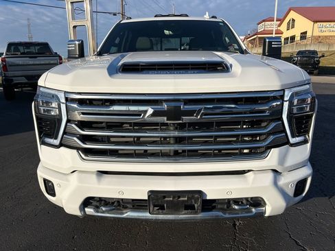Used 2025 Chevrolet Silverado 2500 High Country w/ Technology Package image 2