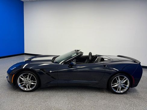 Used 2014 Chevrolet Corvette Stingray Convertible w/ 3LT Preferred Equipment Group RWD image 4