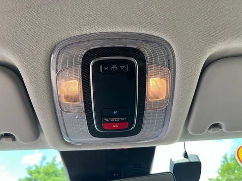 Used 2025 Hyundai Kona SEL AWD/4WD image 37