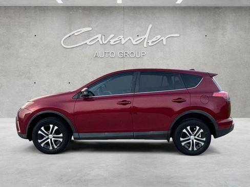 Used 2018 Toyota RAV4 LE image 13