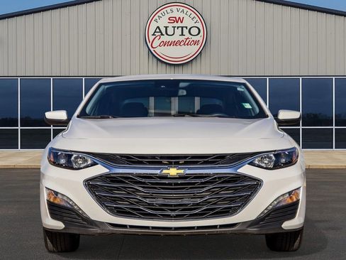 Used 2024 Chevrolet Malibu LT image 2