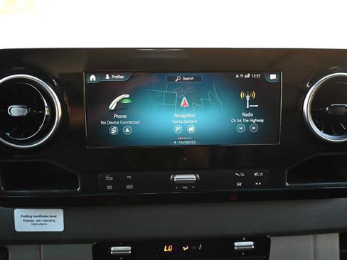 Used 2022 Mercedes-Benz Sprinter 2500 image 18