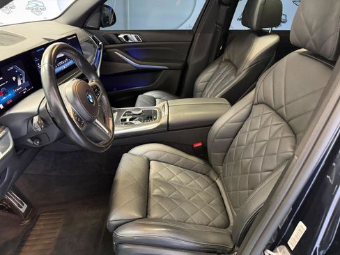 Used 2024 BMW X5 M60i AWD/4WD image 18