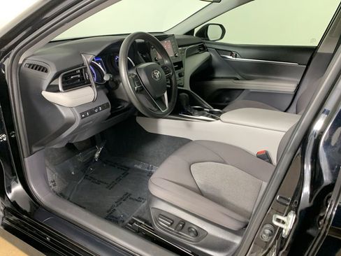 Used 2022 Toyota Camry LE FWD image 30
