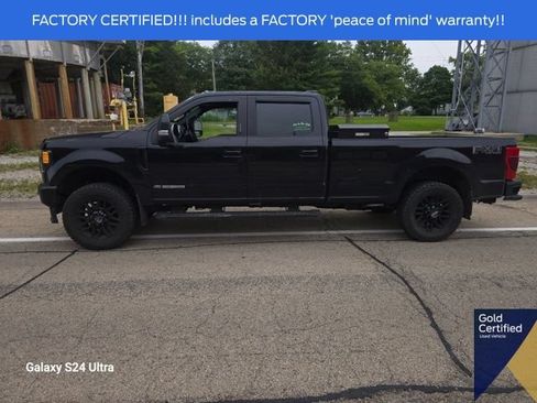 Used 2022 Ford F350 Lariat w/ Black Appearance Package AWD/4WD image 2