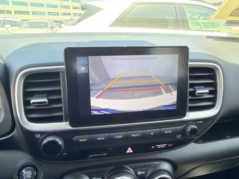 Certified 2026 Hyundai Venue SEL FWD image 32