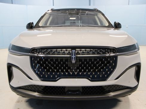 New 2026 Lincoln Nautilus Reserve AWD/4WD image 22