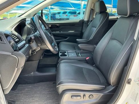 Used 2025 Honda Odyssey Elite image 12