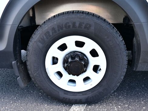 Used 2024 Chevrolet Brightdrop 600 w/ Commercial Equipment Package AWD/4WD image 9