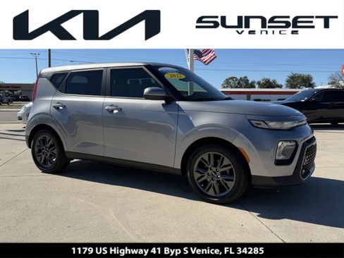 Certified 2022 Kia Soul EX image 1