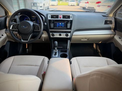 Used 2019 Subaru Outback 2.5i AWD/4WD image 9