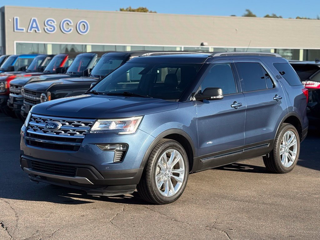Used 2019 Ford Explorer XLT w/ Equipment Group 202A AWD/4WD image 37