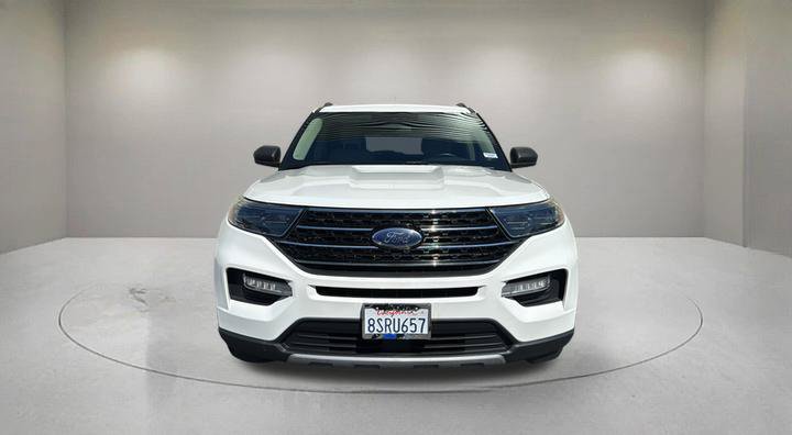 Certified 2020 Ford Explorer XLT w/ Equipment Group 202A RWD image 2