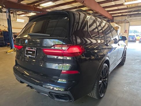 Used 2022 BMW X7 M50i w/ Dynamic Handling Package AWD/4WD image 3
