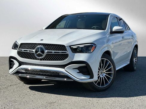 Used 2025 Mercedes-Benz GLE 450 4MATIC Coupe image 3